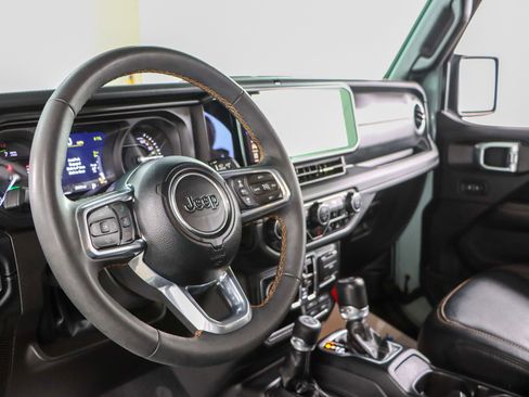 Used 2024 Jeep Wrangler Unlimited Sahara w/ Technology Group AWD/4WD image 24
