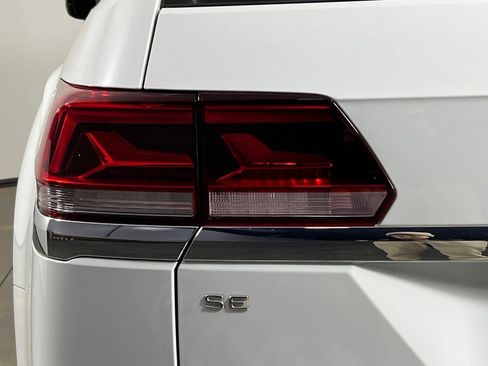 Used 2022 Volkswagen Atlas SE image 46