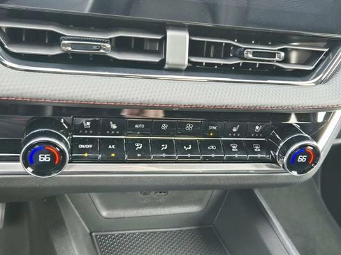 New 2026 Chevrolet Equinox RS w/ Convenience Package III AWD/4WD image 23