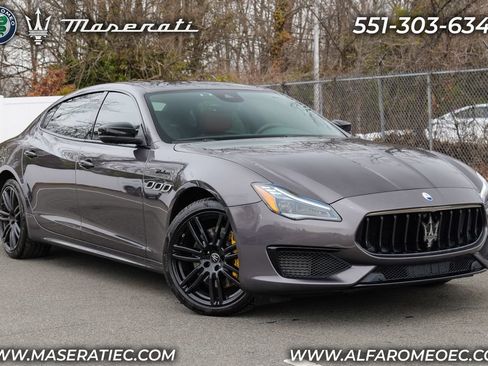 Certified 2023 Maserati Quattroporte Modena Q4 AWD/4WD image 1