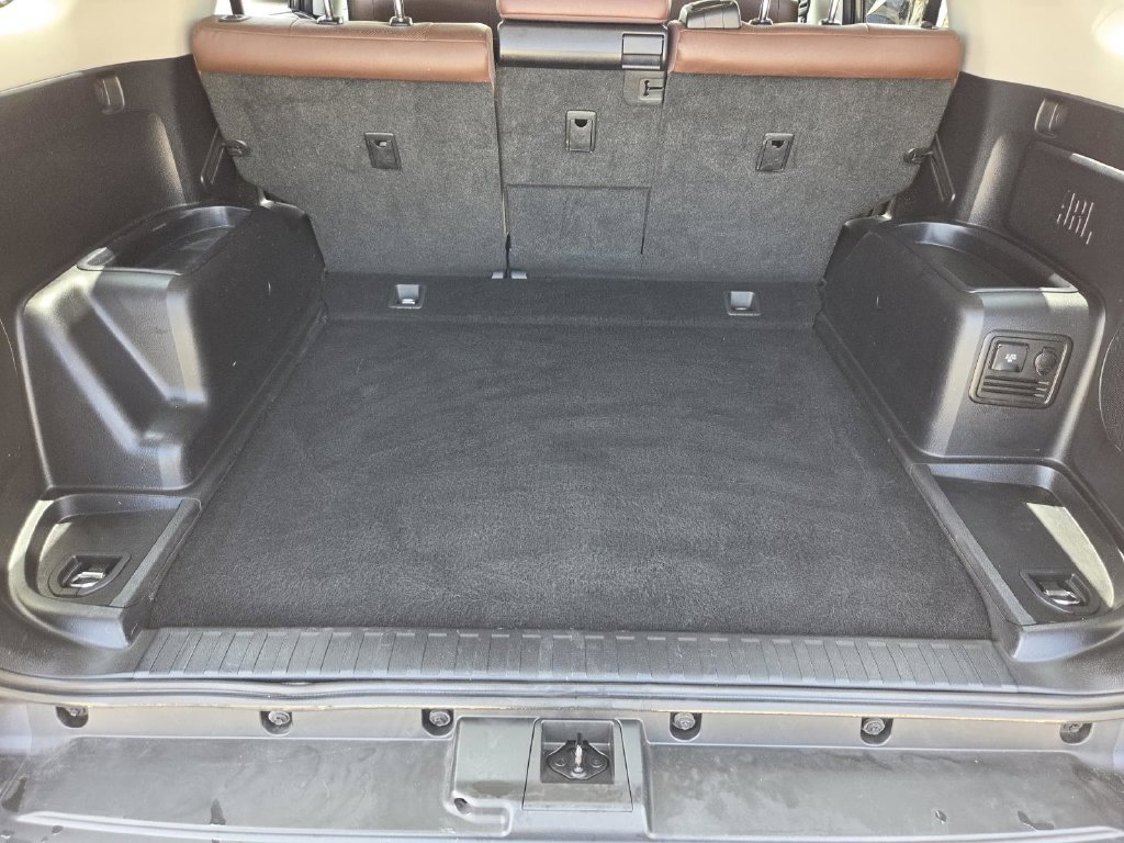 Used 2016 Toyota 4Runner Limited AWD/4WD image 11