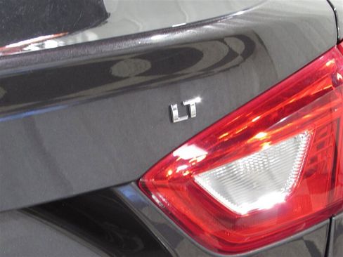 Used 2017 Chevrolet Cruze LT w/ Convenience Package image 25