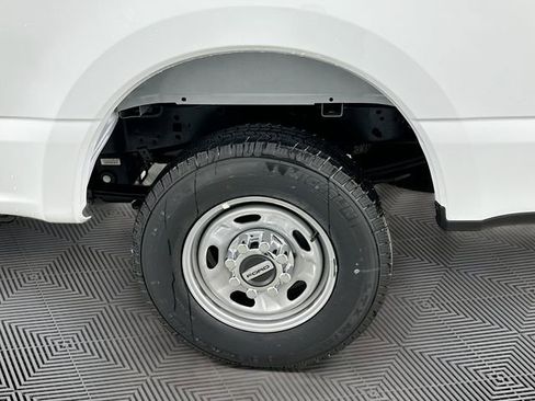 New 2026 Ford F250 XL w/ XL Chrome Package image 15