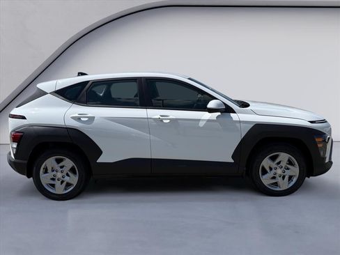 New 2027 Hyundai Kona SE FWD image 6