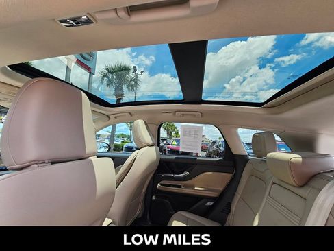 Used 2022 Lincoln Corsair Reserve w/ Elements Package FWD image 15