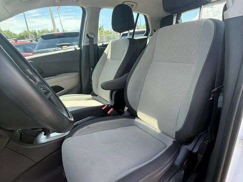 Used 2016 Chevrolet Trax LS FWD image 9