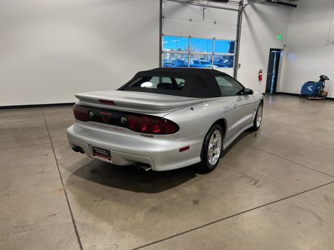 Used 2000 Pontiac Firebird Trans Am image 3