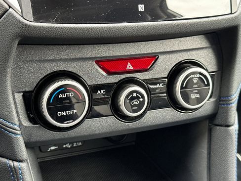 Used 2023 Subaru Crosstrek Hybrid w/ Moonroof Package w/Navigation image 19