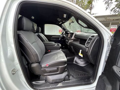 New 2024 RAM 3500 Tradesman image 33