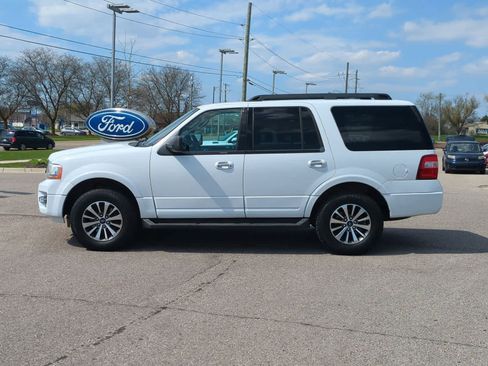 Used 2017 Ford Expedition XLT AWD/4WD image 5