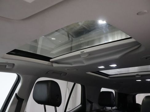 Used 2018 Chevrolet Traverse Premier w/ Redline Edition image 17