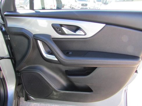 Used 2025 Chevrolet Blazer LT image 18