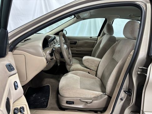 Used 2004 Ford Taurus SE image 12