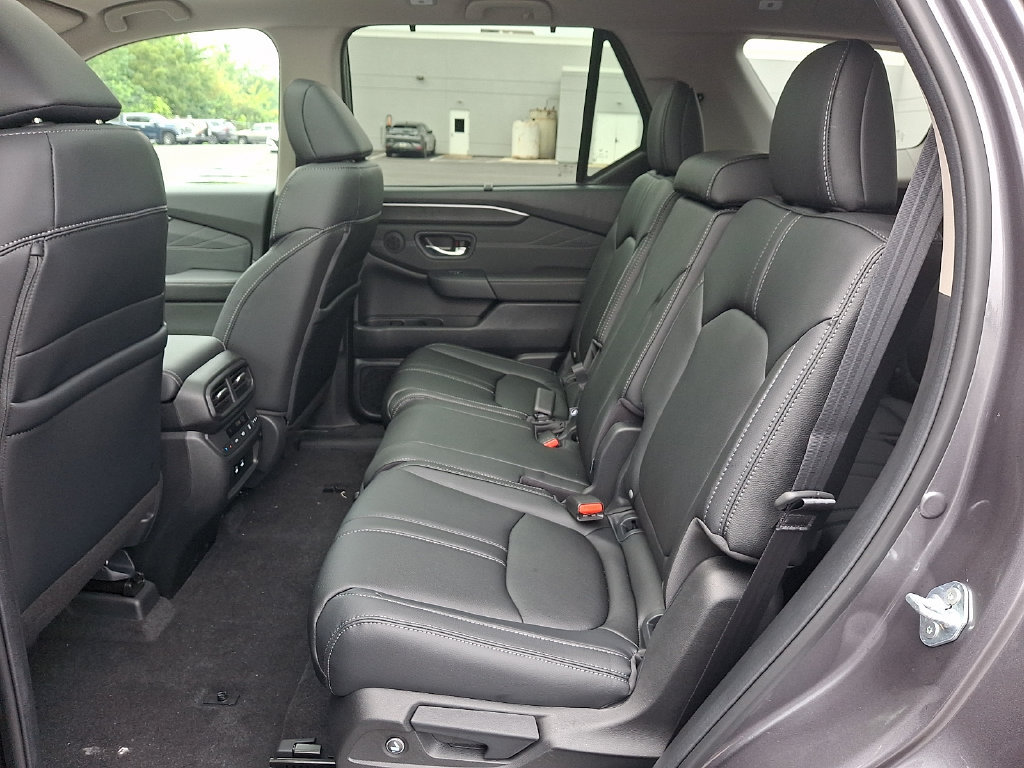 New 2026 Honda Pilot Touring image 6