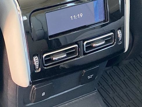Used 2026 Lincoln Aviator AWD image 18