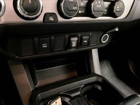 Used 2023 Toyota Tacoma SR5 AWD/4WD image 26