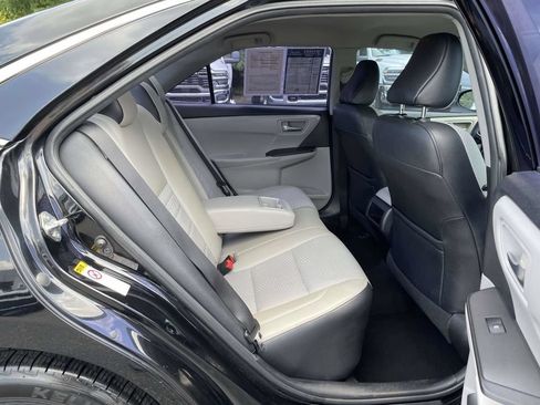 Used 2016 Toyota Camry SE FWD image 17