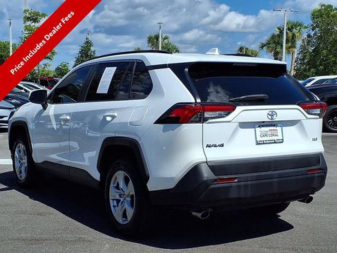 Used 2021 Toyota RAV4 XLE FWD image 5