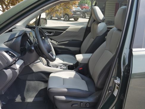 Used 2024 Subaru Forester Limited AWD/4WD image 3