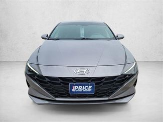Used 2023 Hyundai Elantra SEL FWD video 2
