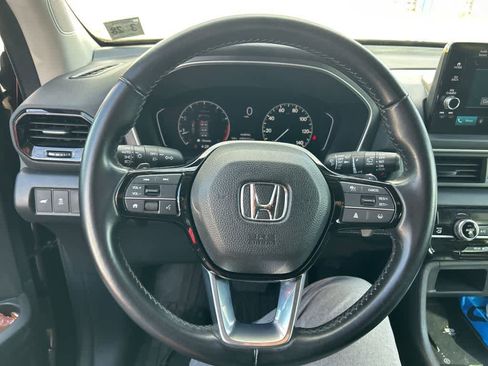 Used 2023 Honda Pilot EX-L image 3