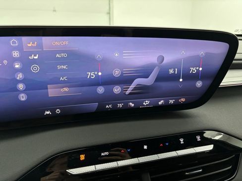 New 2026 Buick Enclave Preferred w/ Power Package image 7