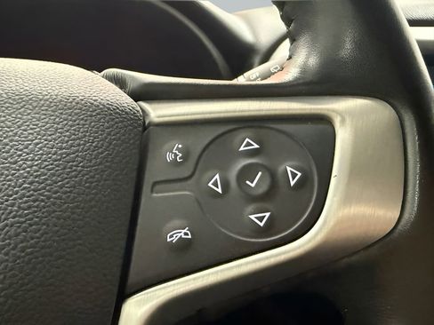 Used 2020 GMC Acadia SLT FWD image 19