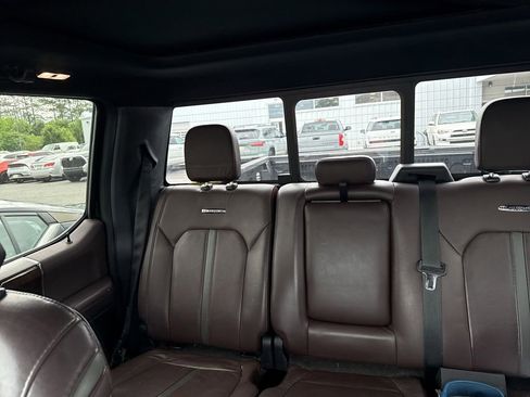 Used 2016 Ford F150 Platinum w/ Equipment Group 701A Luxury AWD/4WD image 8