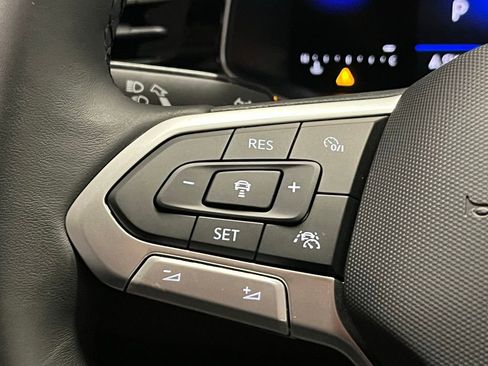 New 2026 Volkswagen Jetta SE FWD image 25