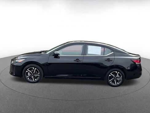 Used 2025 Nissan Sentra SV image 9