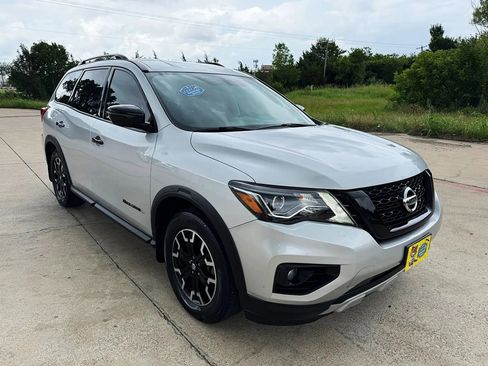 Used 2019 Nissan Pathfinder SV w/ Rock Creek Edition FWD image 2
