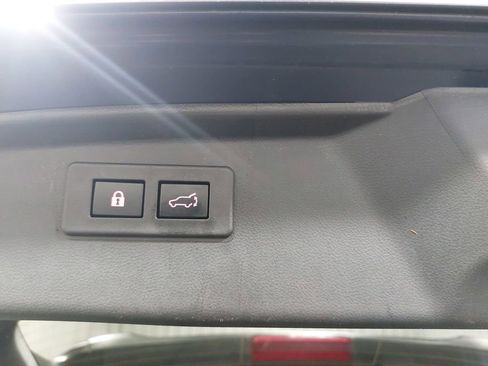 Used 2023 Subaru Outback Premium image 13