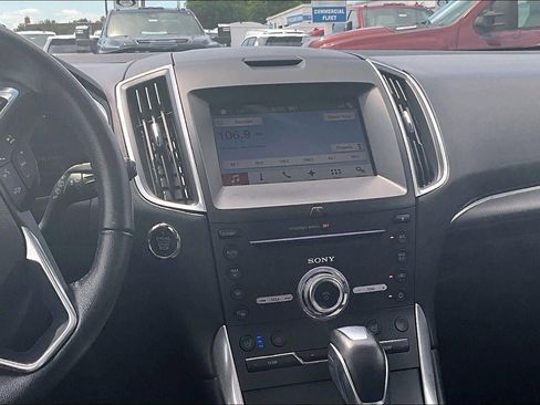 Used 2017 Ford Edge Titanium w/ Equipment Group 301A AWD/4WD image 5