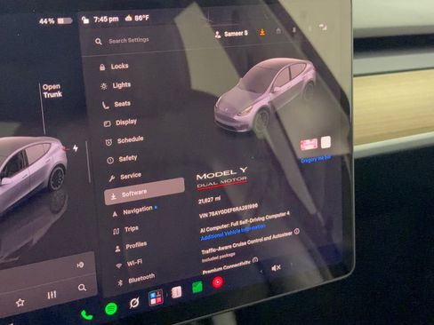 Used 2024 Tesla Model Y Performance AWD/4WD image 26