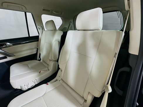 Used 2023 Lexus GX 460 Premium AWD/4WD image 24