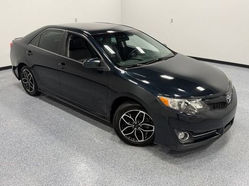 Used 2012 Toyota Camry SE FWD image 33