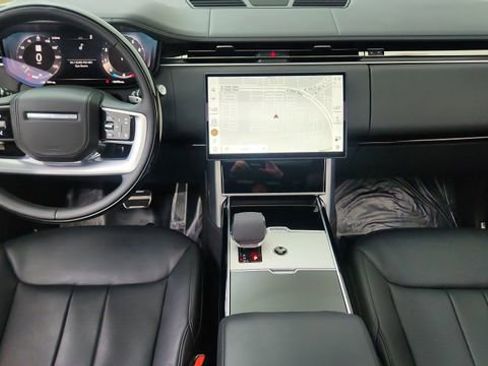 Used 2025 Land Rover Range Rover SE AWD/4WD image 34