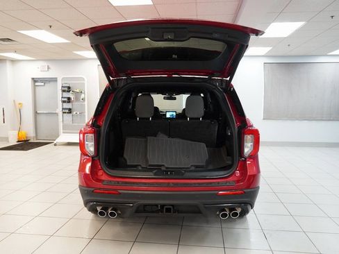 Used 2020 Ford Explorer ST image 9