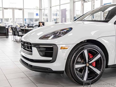 Used 2024 Porsche Macan S AWD/4WD image 5