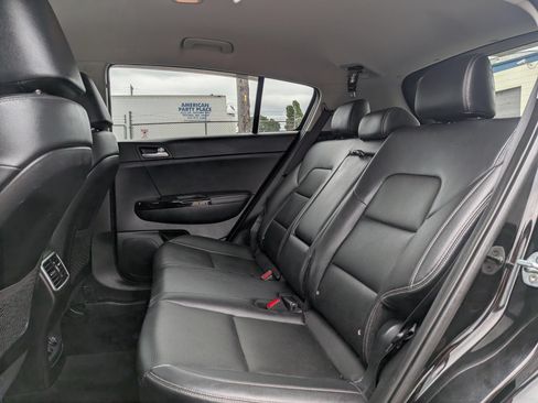 Used 2021 Kia Sportage EX AWD/4WD image 6