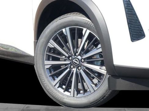 New 2026 Nissan Pathfinder Platinum AWD/4WD image 3
