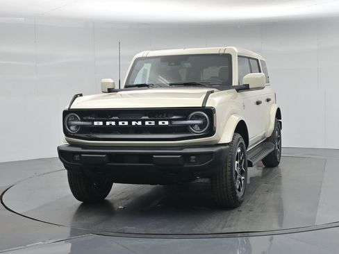 New 2026 Ford Bronco Outer Banks AWD/4WD image 55