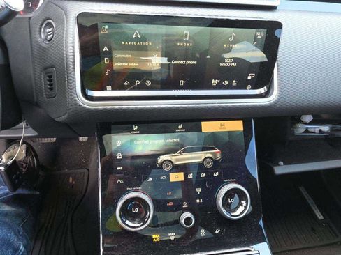 Used 2023 Land Rover Range Rover Velar S AWD/4WD image 17