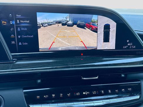 Used 2024 Cadillac Escalade Premium Luxury image 36