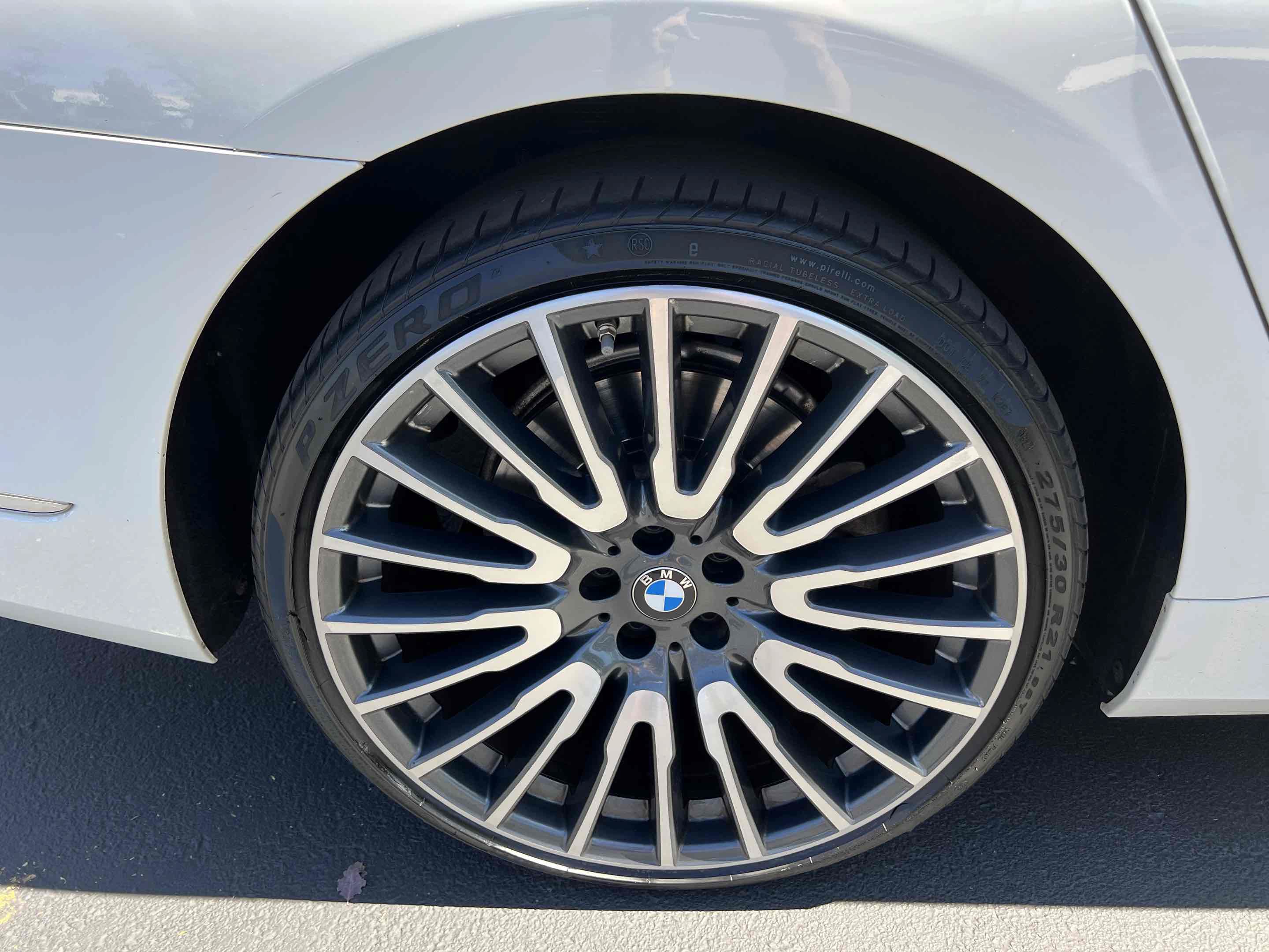 Used 2018 BMW 740e xDrive AWD/4WD image 90