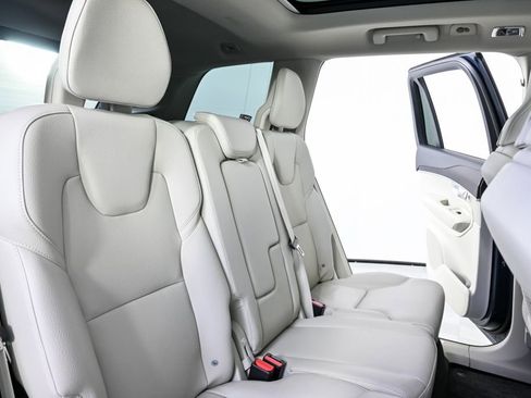 Used 2019 Volvo XC90 T5 Momentum image 21