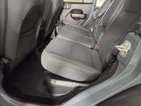 Certified 2025 Jeep Wrangler Willys image 25