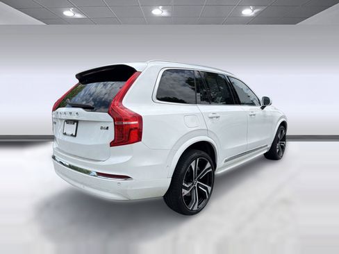 Used 2024 Volvo XC90 B6 Ultimate w/ Protection Package Premier AWD/4WD image 9