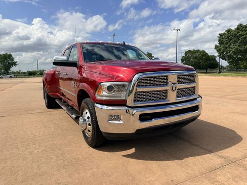 Used 2014 RAM 3500 Laramie RWD image 34