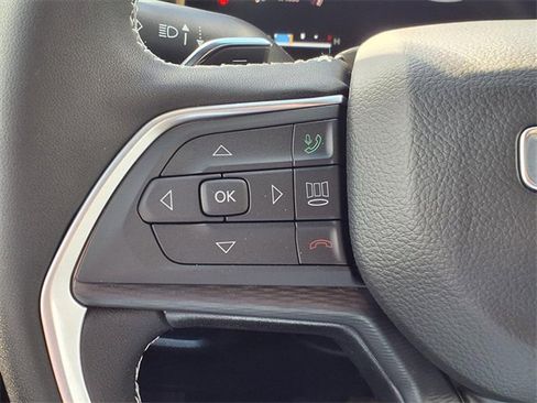 New 2025 Jeep Grand Cherokee L Laredo image 14